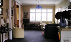 353723295[1].jpg &nbsp;