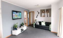 556742596.jpg &nbsp;