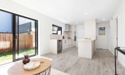 2104152566.jpeg &nbsp;