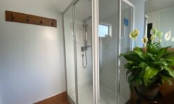 Bathroom main house.jpg &nbsp;