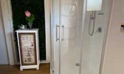 sleepout shower.jpg &nbsp;