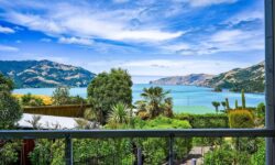 10819255454138359881_east_deck.jpg &nbsp;