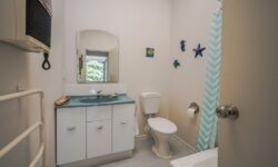 1460545060066340195_bathroom1a.jpg &nbsp;