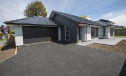 902452199[1].jpg &nbsp;