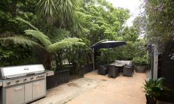 KarapitiCourtYard014.JPG &nbsp;